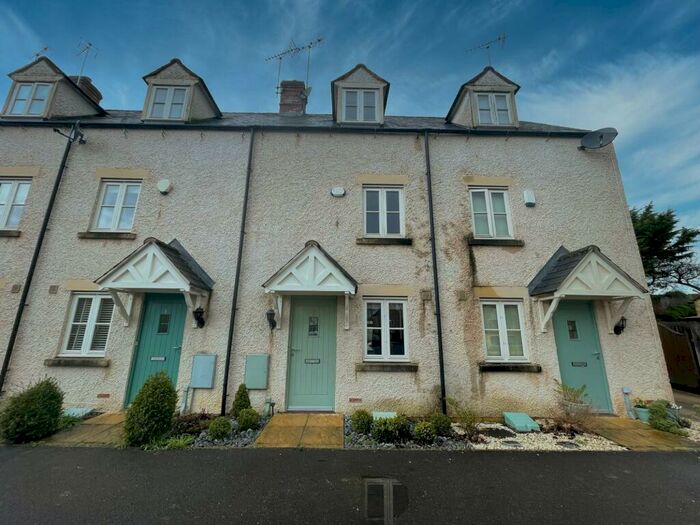3 Bedroom Terraced House To Rent In Churn Meadows, Cirencester, GL7