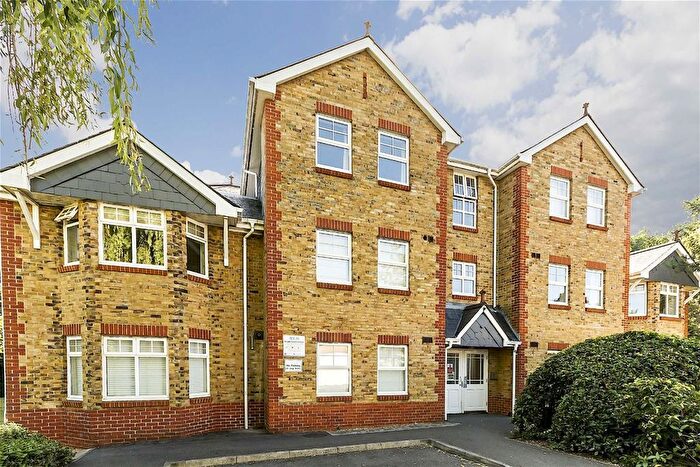2 Bedroom Flat To Rent In Kings Road, Richmond, TW10