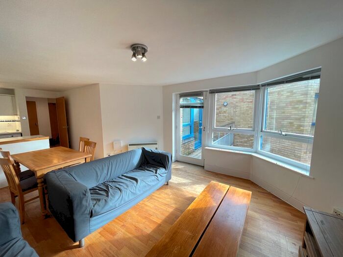 2 Bedroom Flat To Rent In Wapping High Street, Wapping, London, E1W