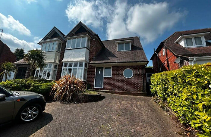 4 Bedroom Semi-Detached House To Rent In Pereira Road, Birmingham, West Midlands, B17