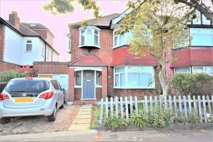 4 Bedroom Semi-Detached House To Rent In Sunny Gardens Road, London, NW4