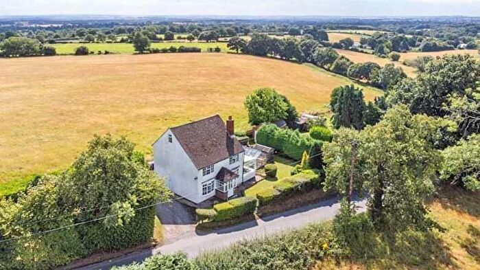 3 Bedroom Detached House For Sale In Dollymakers Hill, Rugeley, WS15