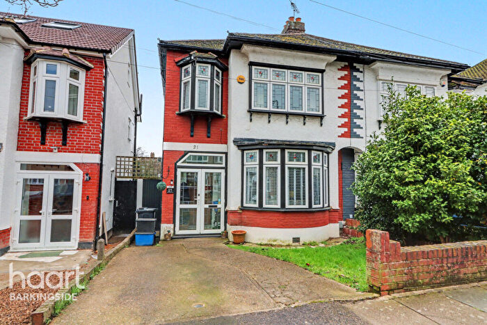 3 Bedroom Semi Detached House For Sale In Katherine Gardens, Hainault, IG6