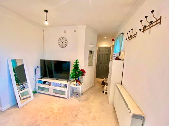 1 Bedroom Flat For Sale In Robina Close, Northwood, HA6