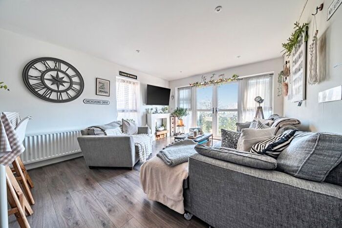 2 Bedroom Flat For Sale In Jefferson House, Stevenage, Hertfordshire, SG1