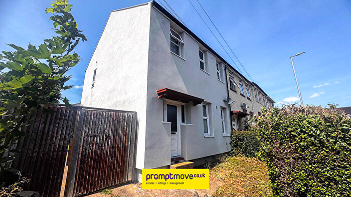 3 Bedroom End Of Terrace House For Sale In Whitecroft Road Luton, LU2