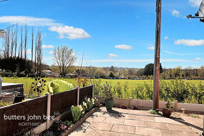 2 Bedroom Park Home For Sale In Warrington Road, Northwich, CW8