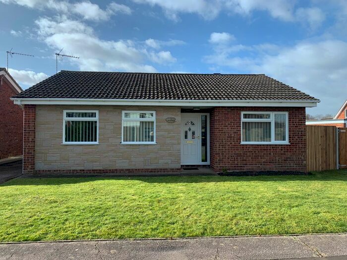 3 Bedroom Bungalow To Rent In Turner Close, Lowestoft, NR32