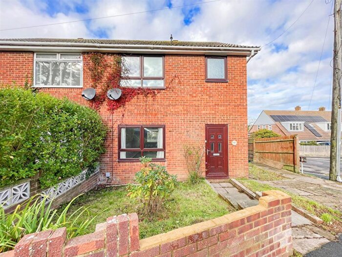 3 Bedroom Semi Detached House To Rent In Priory Road, Hastings, TN34