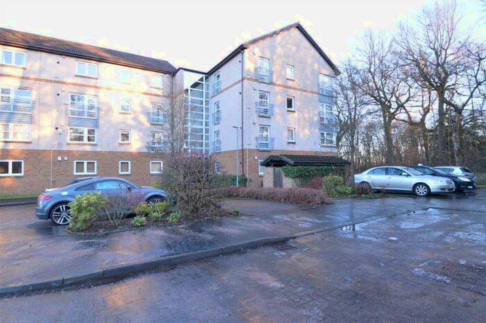 3 Bedroom Apartment To Rent In Hamilton Park South, Hamilton, ML3