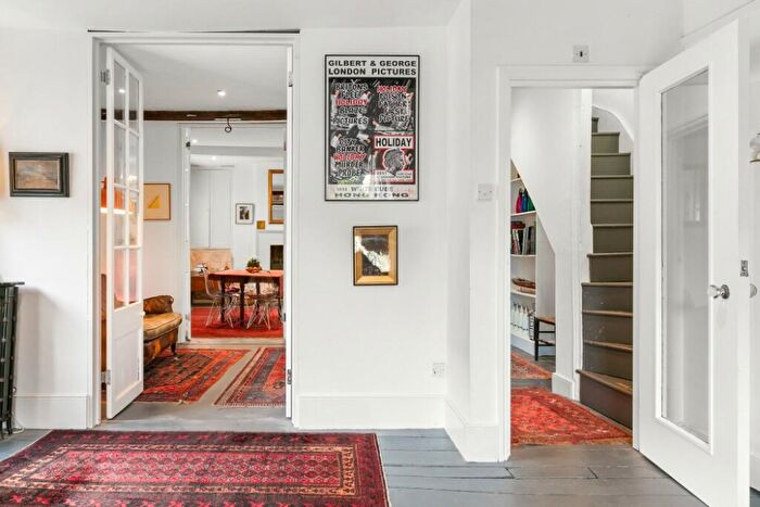 4 Bedroom Town House For Sale In Market Place, Wincanton, Somerset, BA9