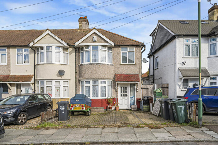 3 Bedroom End Of Terrace House For Sale In Dene Road, Dartford, DA1