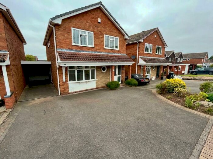 4 Bedroom Detached House To Rent In Wombourne Close, Dudley, DY3