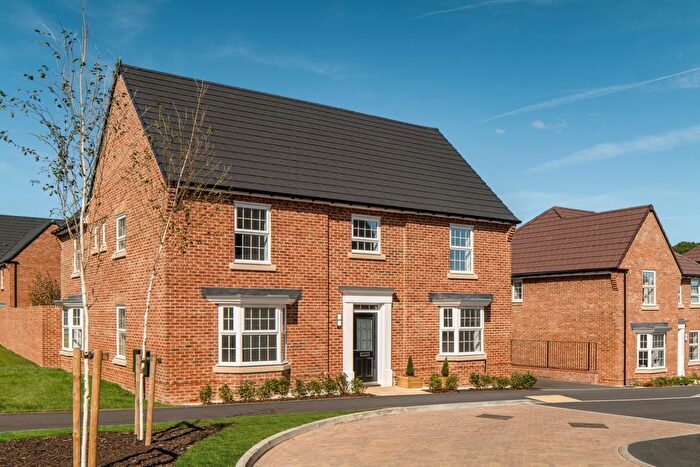 5 Bedroom Detached House For Sale In Donnington Heights, Newbury, RG14