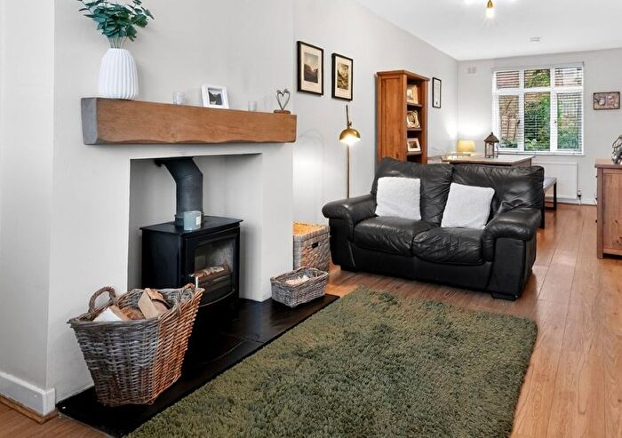 2 Bedroom Terraced House For Sale In Stamperland Gardens, Clarkston, Glasgow, G76