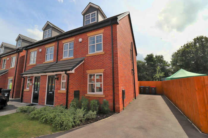 4 Bedroom Semi-Detached House For Sale In Gardeners Close, Pilling, PR3