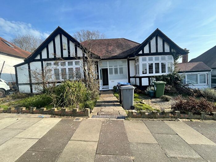 3 Bedroom Bungalow To Rent In Barn Hill, Wembley, HA9