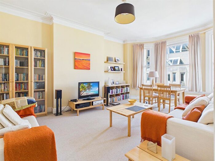 1 Bedroom Flat For Sale In Cambridge Road, Hove, BN3