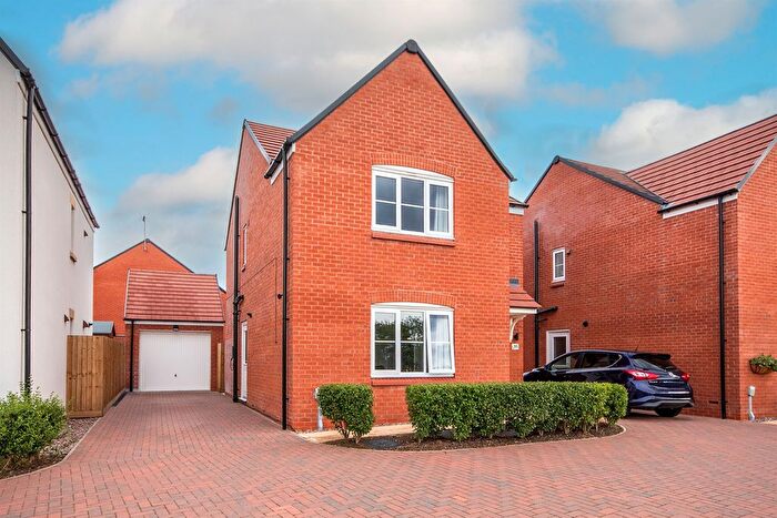 3 Bedroom Detached House For Sale In Goldcrest Way, Rothwell, Kettering, NN14