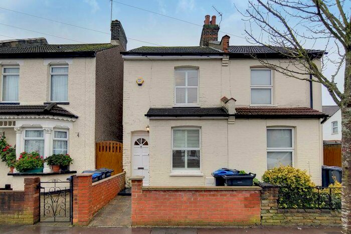 3 Bedroom Semi-Detached House To Rent In Exeter Road, Addiscombe, CR0