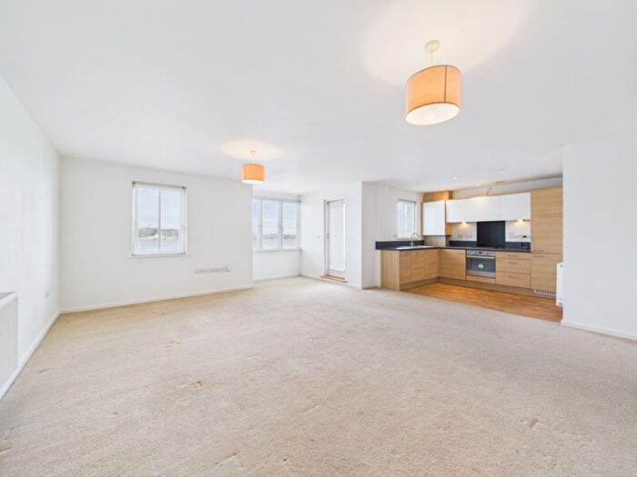 2 Bedroom Flat To Rent In Malin House, St Marys Island, ME4
