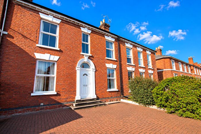 6 Bedroom Terraced House To Rent In Bromyard Road, Worcester, WR2
