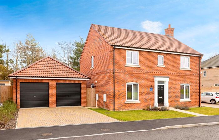 4 Bedroom Detached House For Sale In Jubilee Way, Wrentham, Beccles, NR34