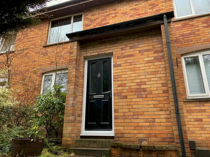 2 Bedroom Flat To Rent In Gairbraid Court, Glasgow, G20