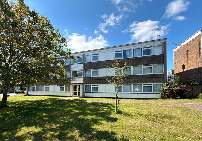 2 Bedroom Flat For Sale In Cotlandswick, London Colney, St. Albans, Hertfordshire, AL2