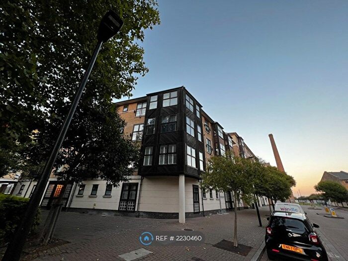 2 Bedroom Flat To Rent In Munnings House, London, E16