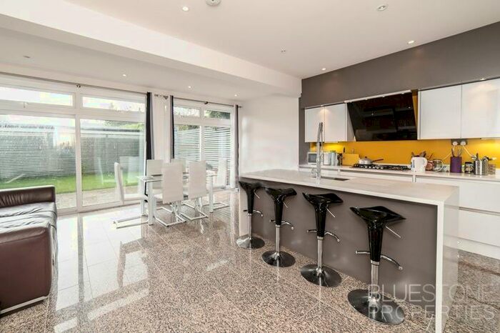 5 Bedroom Detached House To Rent In Nimrod Road, London, SW16