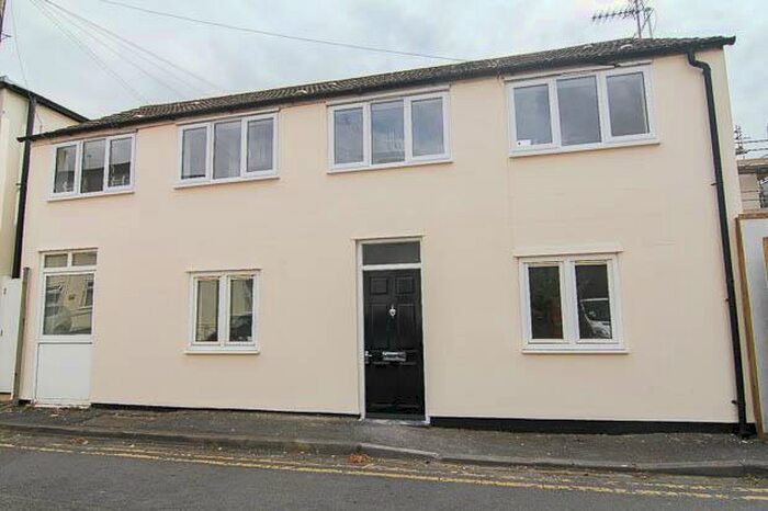 1 Bedroom Apartment To Rent In Trinity Lane, Cheltenham, GL52