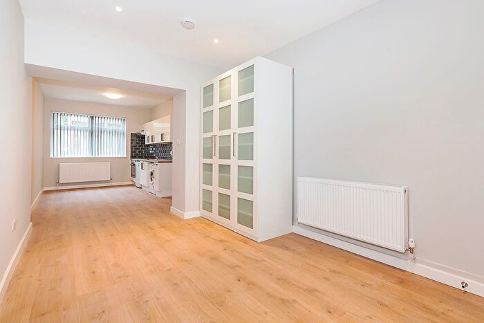 Studio To Rent In Fitzjohns Avenue, London, NW3