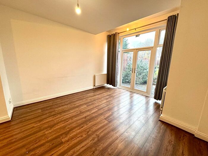 2 Bedroom Flat To Rent In Rodway Road, Bromley, BR1