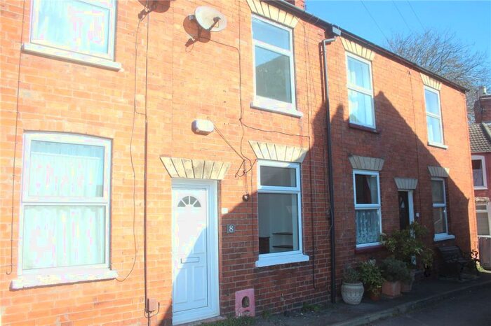 2 Bedroom Terraced House To Rent In Manthorpe Road, Grantham, NG31