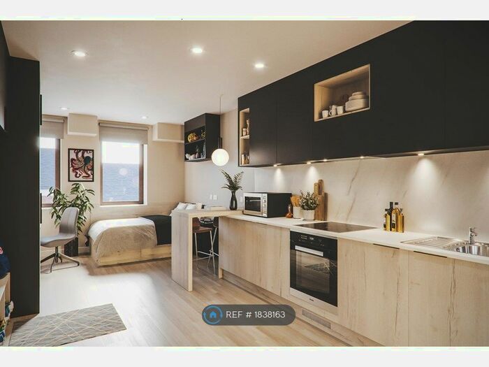 Studio To Rent In Briggate, Leeds, LS1