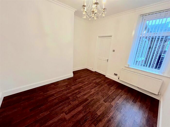 3 Bedroom Flat To Rent In Howe Street, Felling, Gateshead, NE8