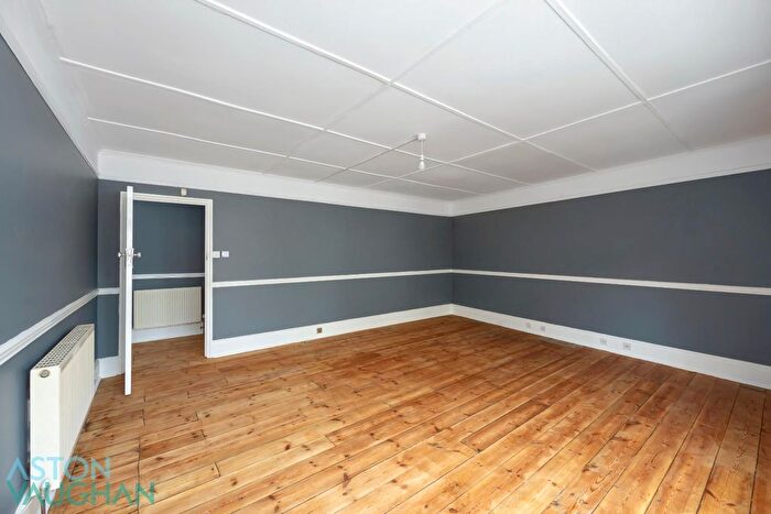 3 Bedroom Flat To Rent In Gloucester Place, Brighton, BN1