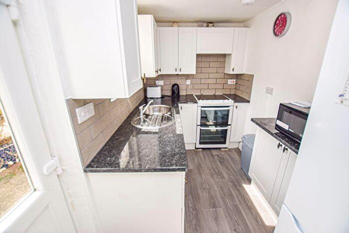 3 Bedroom Terraced House To Rent In Hoopern Street, Exeter, EX4