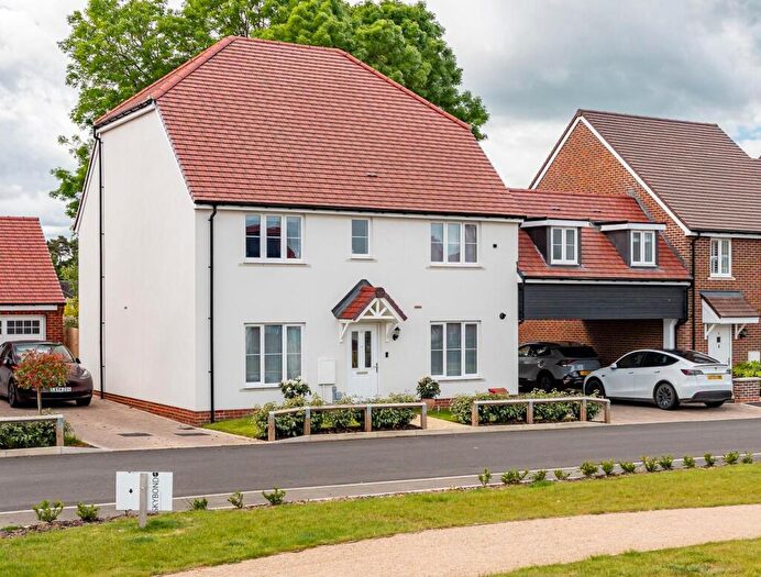 4 Bedroom Detached House For Sale In Goldcrest Avenue, Codicote, SG4