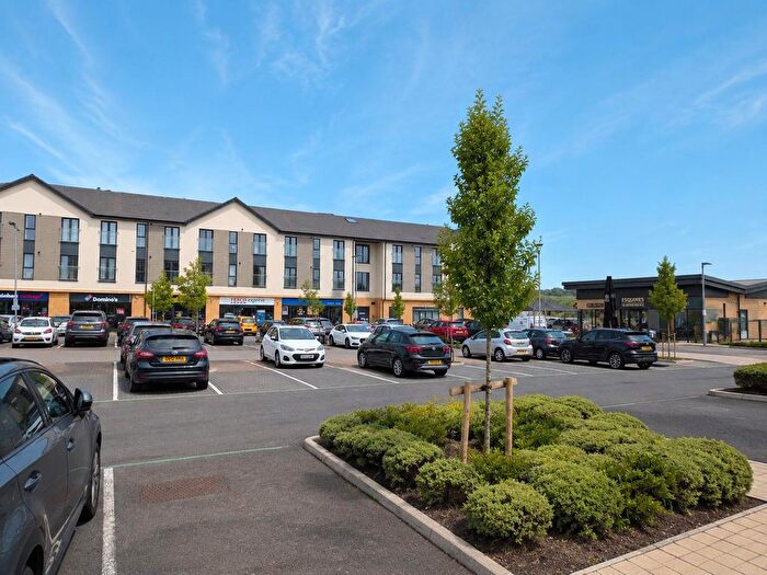2 Bedroom Flat For Sale In Collie Place, Houghton Regis, Dunstable, LU5