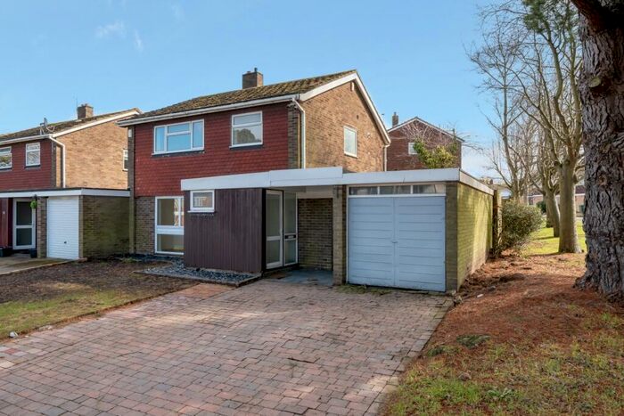 3 Bedroom Detached House To Rent In Crofton Lane Orpington, BR5