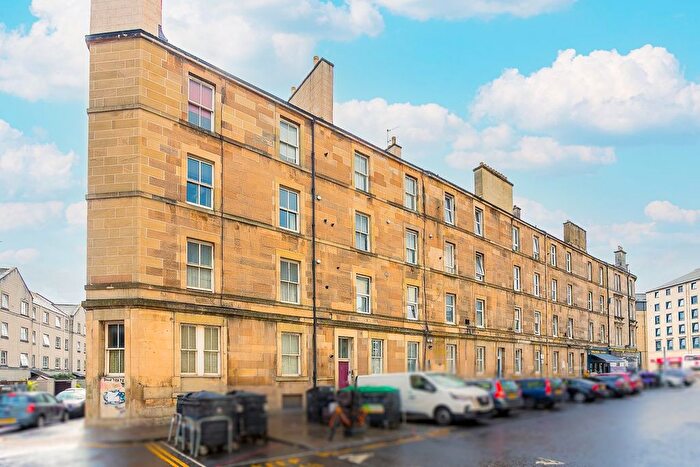 1 Bedroom Flat For Sale In Albert Street, Edinburgh, EH7