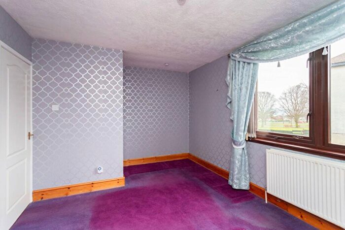 2 Bedroom Semi-Detached Villa For Sale In Carlochie Place, Dundee, DD4