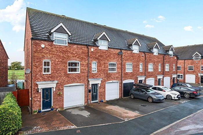 3 Bedroom Town House For Sale In Sandwath Drive, Church Fenton, LS24