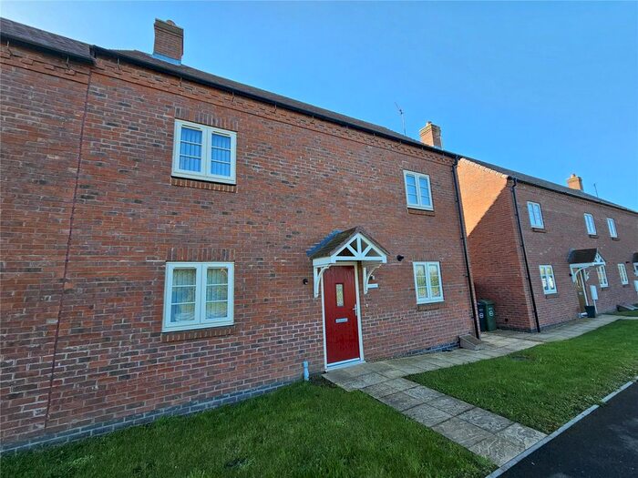 2 Bedroom Semi-Detached House For Sale In Droitwich Road, Hanbury, Bromsgrove, Worcestershire, B60
