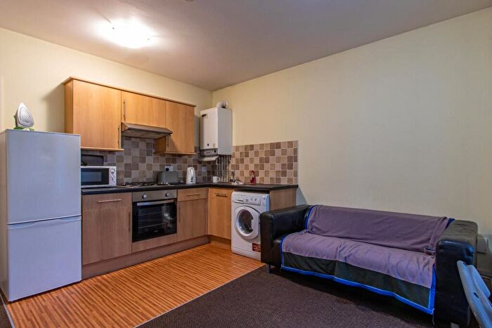 2 Bedroom Private Halls To Rent In Richmond Road, Roath, CF24