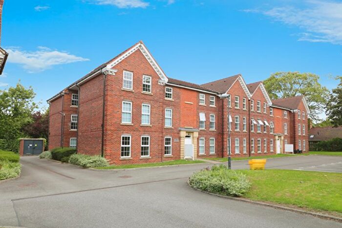 2 Bedroom Flat For Sale In Dunsley House, West Hull, HU4