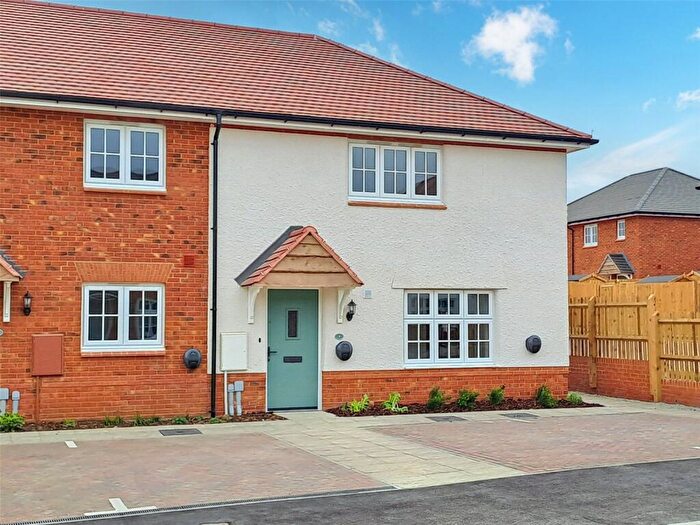 1 Bedroom Flat For Sale In Gloster Drive, Ramsgate, Kent, CT12