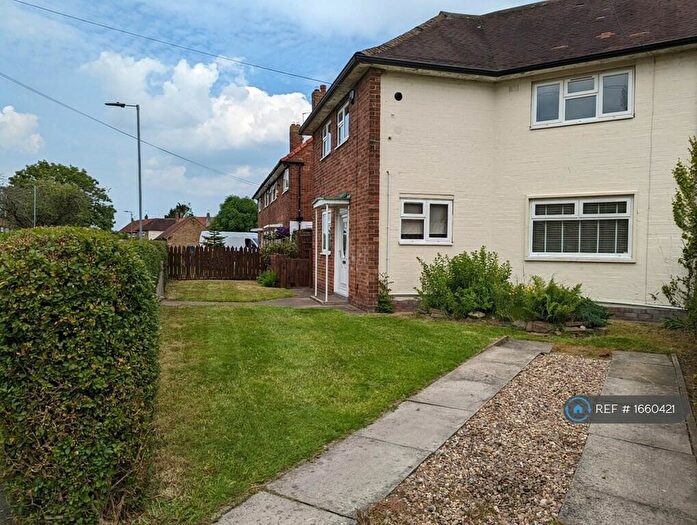 3 Bedroom Semi-Detached House To Rent In Welland Road, Hull, HU8